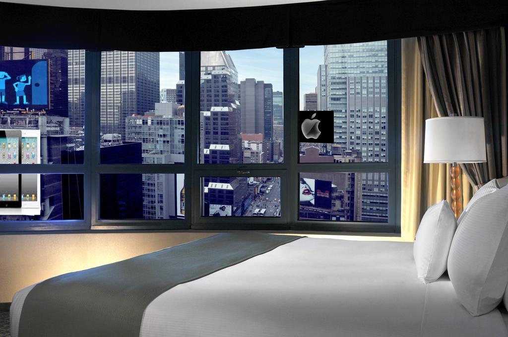 Doubletree Suites By Hilton Nyc - Times Square New York Exteriör bild